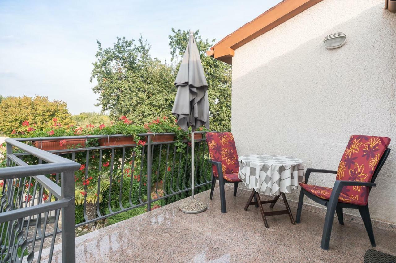 Apartments Norma Фунтана Екстер'єр фото