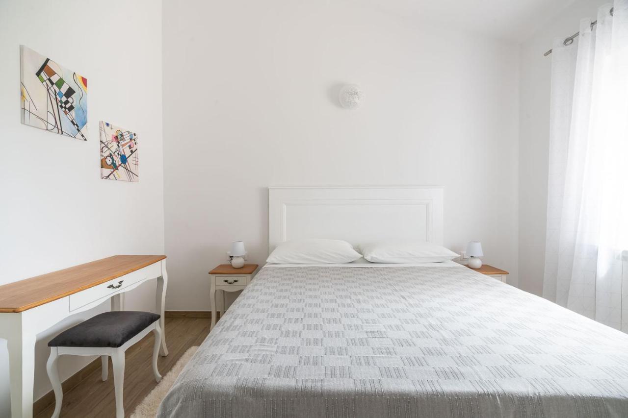 Apartments Norma Фунтана Екстер'єр фото