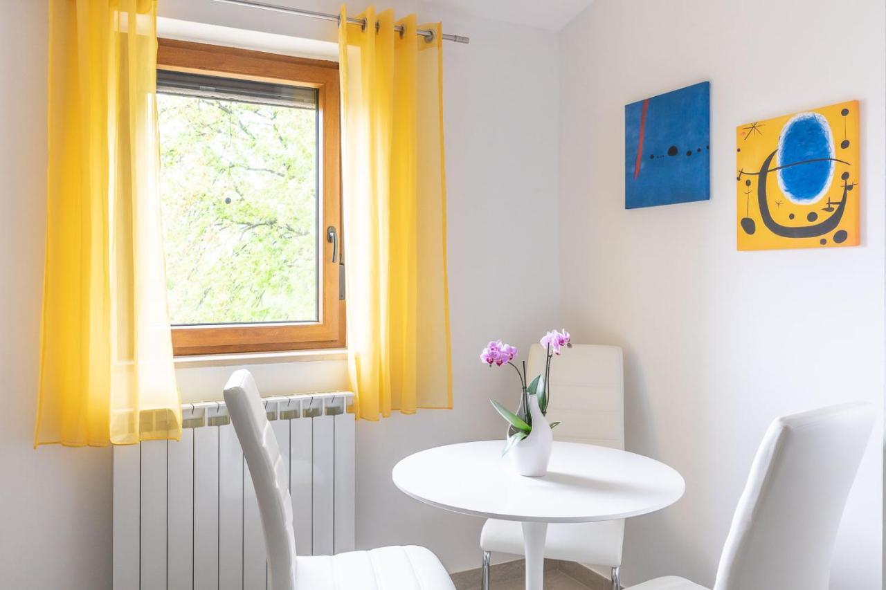 Apartments Norma Фунтана Екстер'єр фото